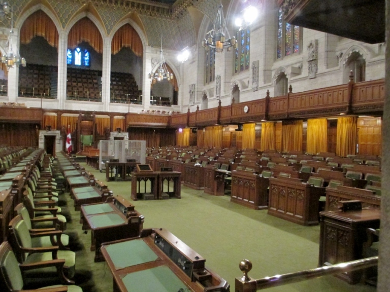 2 the house of commons. Палата общин Канады. House of Commons. Сенат и палата общин Канада. Парламент Канады зал заседаний.